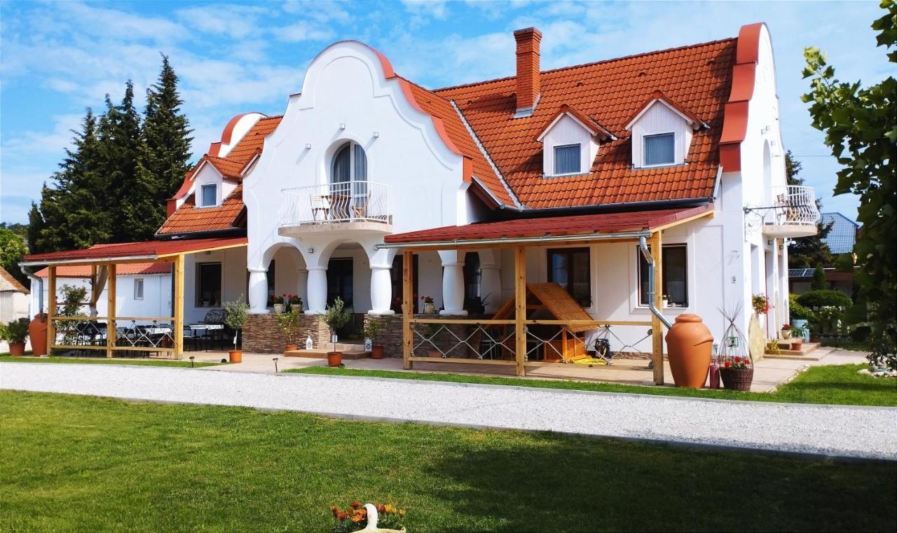 Regori Haz Hotel Balatongyörök Exterior foto